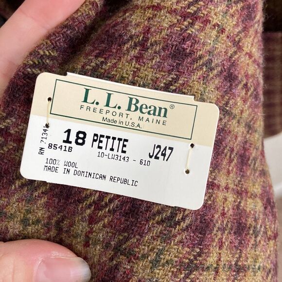 Vintage L.L. Bean Wool Plaid Blazer - Picture 3 of 12